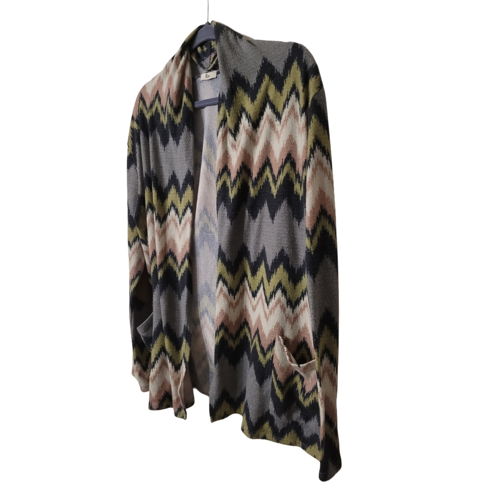 Black and Cream Chevron Cardigan Sweater - Picture 3 of 6